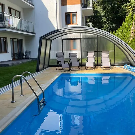 Pod Sosnami - Basen, Sauna, Garaz, Obok Nadmorskiego Lasu - 4 Pory Roku Apartmán
