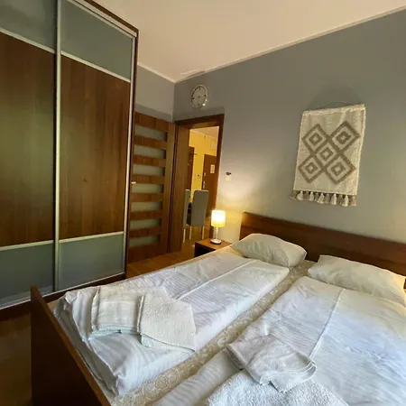 Apartment Z Ogrodkiem, Basen, Garaz, 4 Pory Roku Jastrzębia Góra