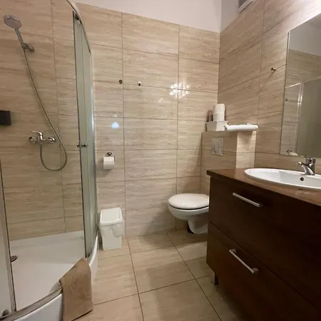 Pod Sosnami - Basen, Sauna, Garaz, Obok Nadmorskiego Lasu - 4 Pory Roku Jastrzębia Góra