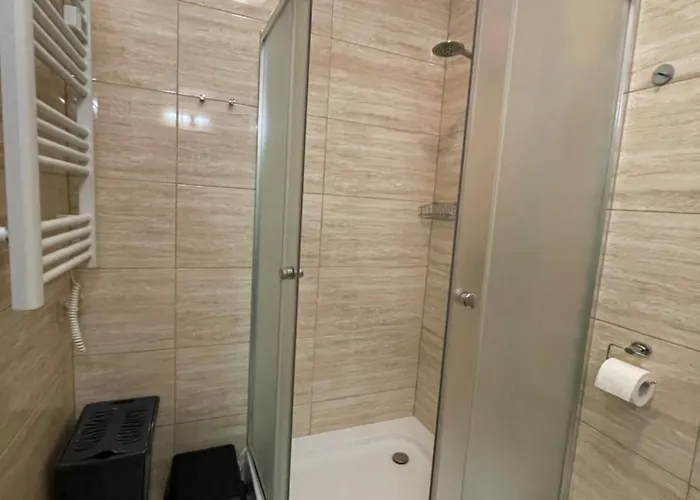 Z Ogrodkiem, Basen, Garaz, 4 Pory Roku Jastrzębia Góra