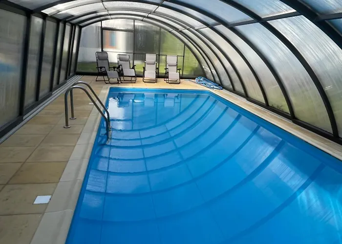 Z Ogrodkiem, Basen, Garaz, 4 Pory Roku Jastrzębia Góra