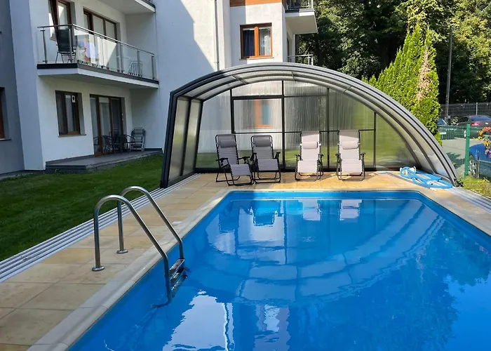 Z Ogrodkiem, Basen, Garaz, 4 Pory Roku شقة