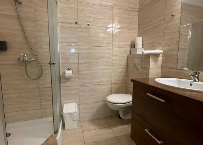 Z Ogrodkiem, Basen, Garaz, 4 Pory Roku Jastrzębia Góra